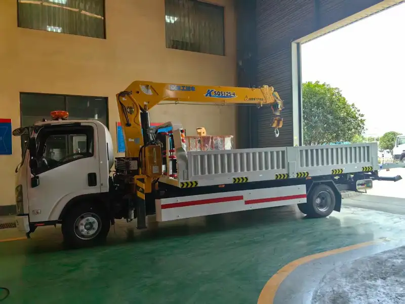 Cerchi il produttore originale del veicolo di soccorso d'emergenza dotato di gru? Il veicolo di soccorso di emergenza con gru montata su veicolo di Isuzu viene fornito direttamente all'estero