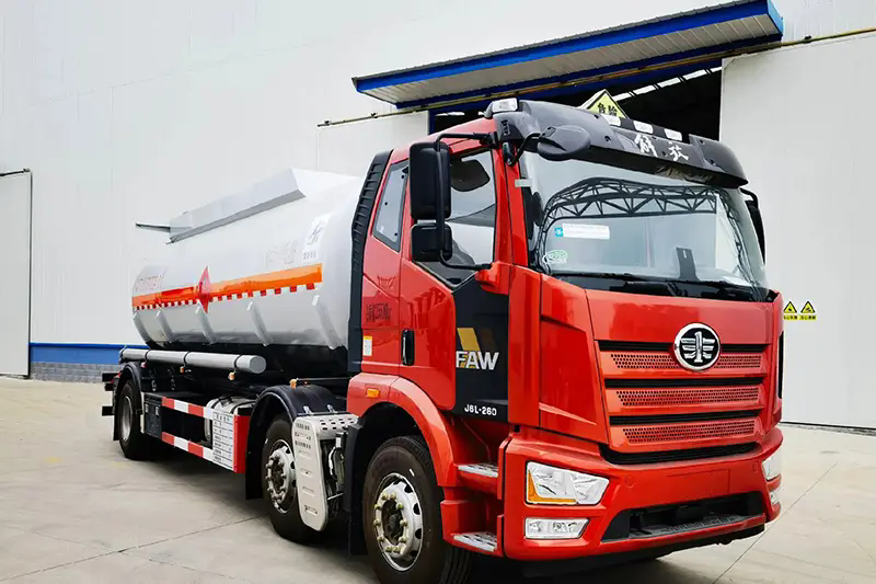 Flammable Liquid Tank Truck