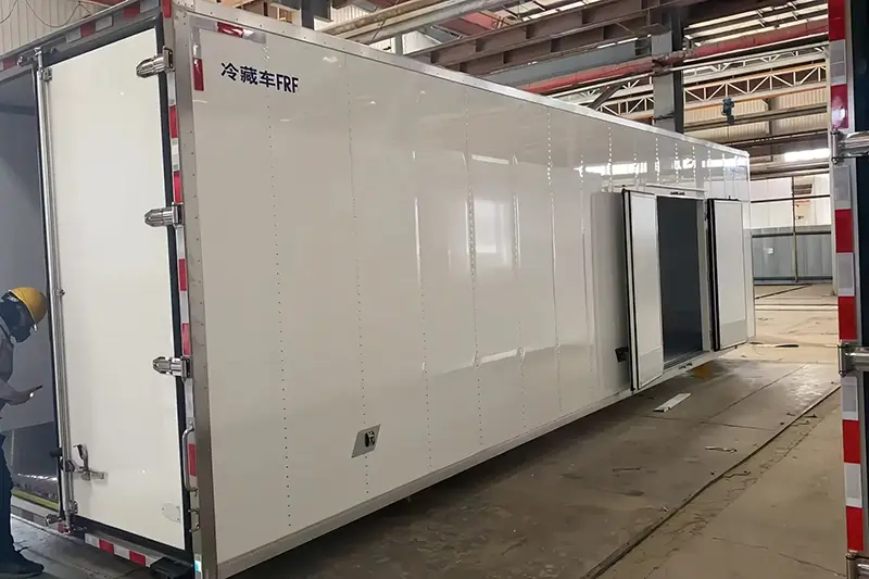 Cassone di camion refrigerato