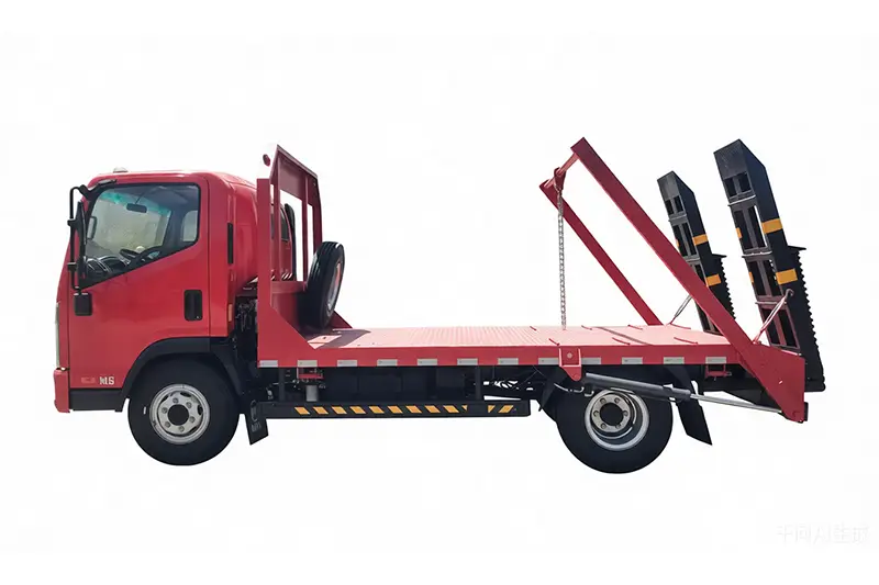 Camion della spazzatura con braccio oscillante